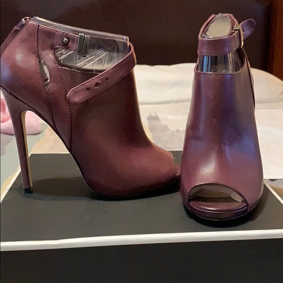 7.5 wine leather booties - Picture 1 of 8